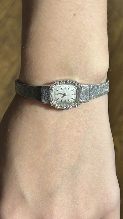 Рядък Seiko от 1970 г.- чиста механика с уникален "стерилен" циферблат