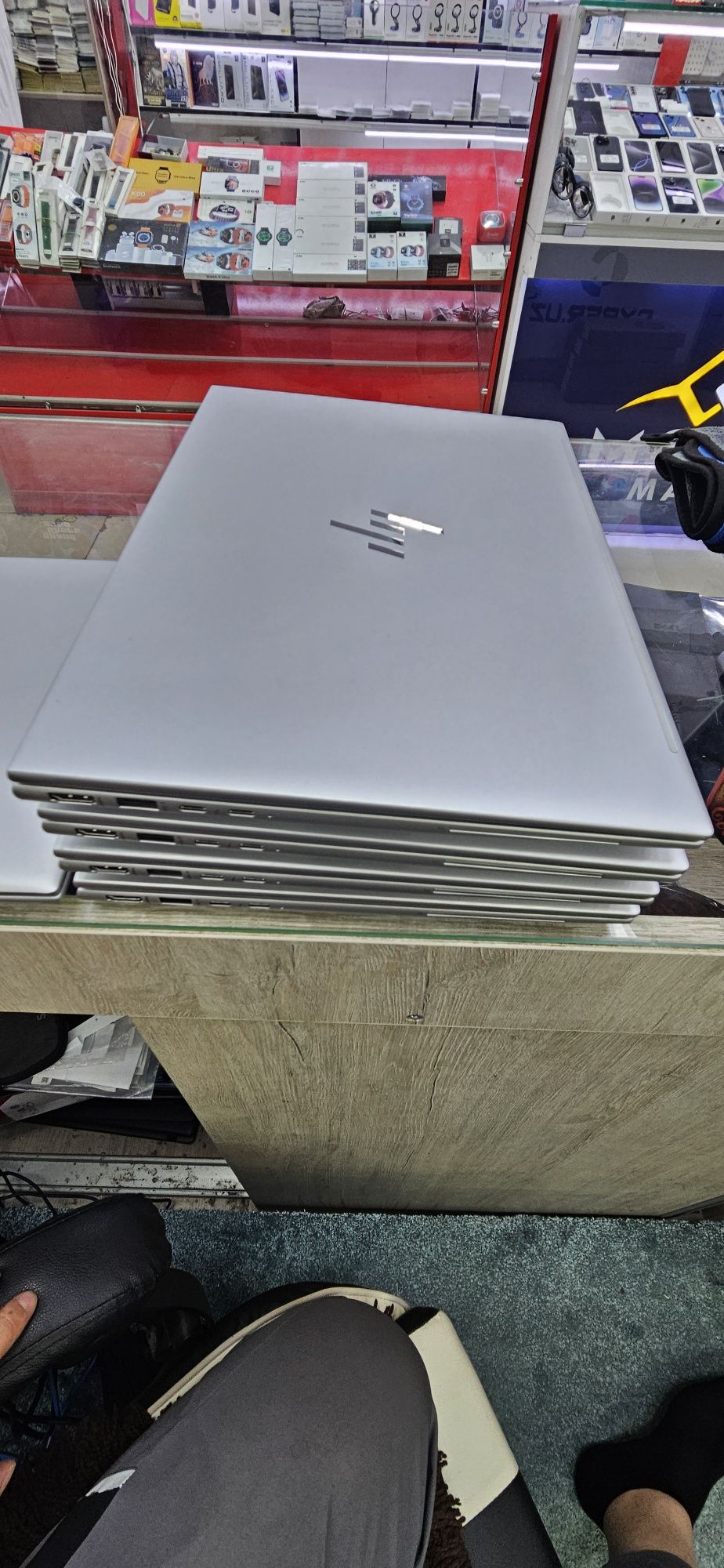 HP EliteBook 845 G10 14" WUXGA AMD Ryzen 5 PRO 7540U  16 GB  512 GB