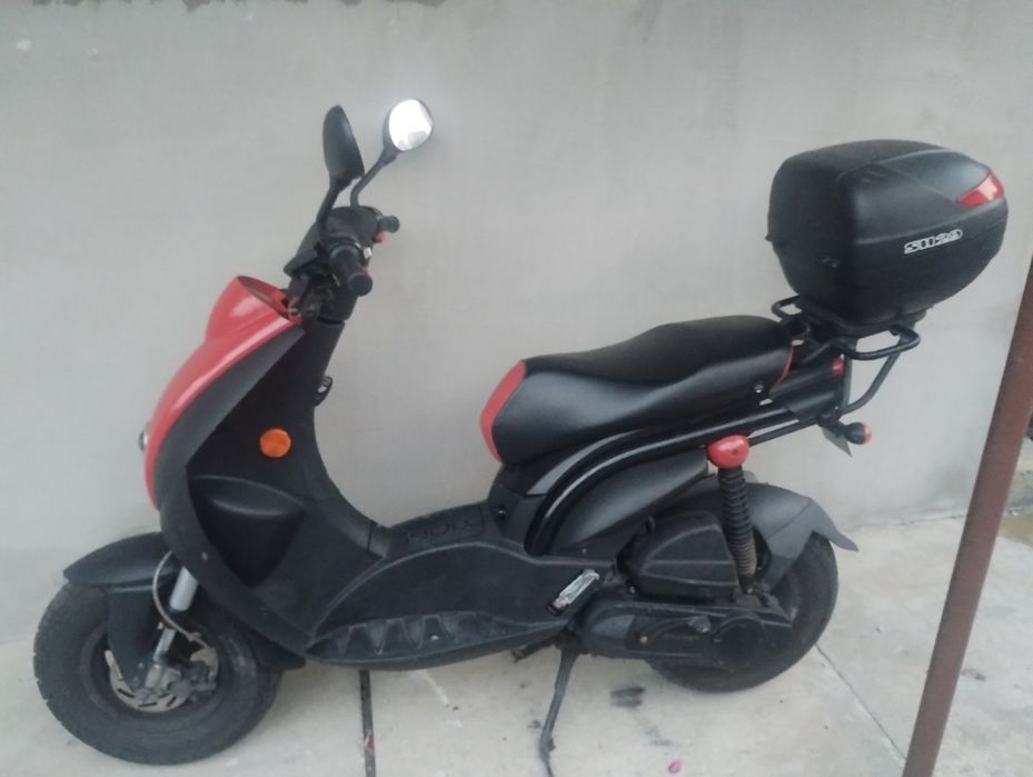 Scuter Peugeot Ludix 50cc in 2 timpi, cu acte