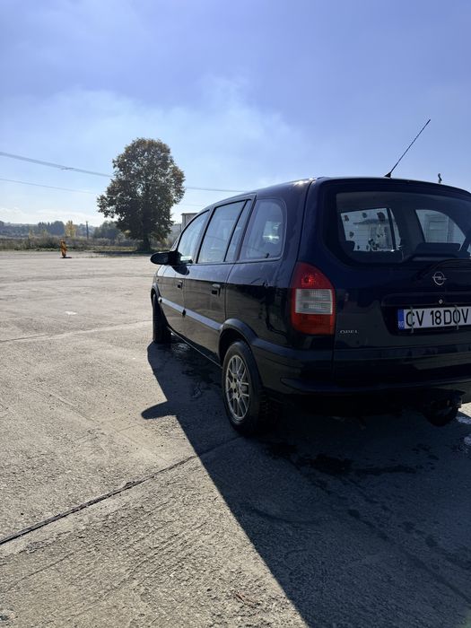 Opel zafira anul 2003