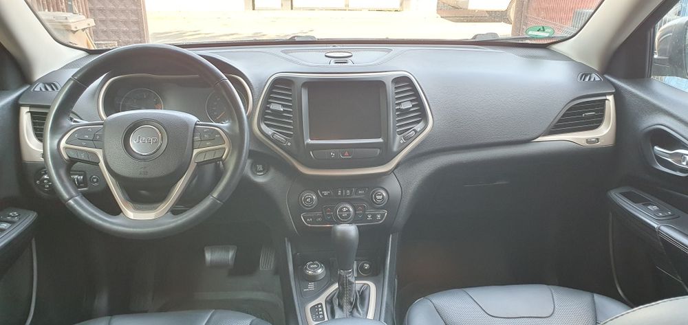Vind jeep cherokee kl jetcu