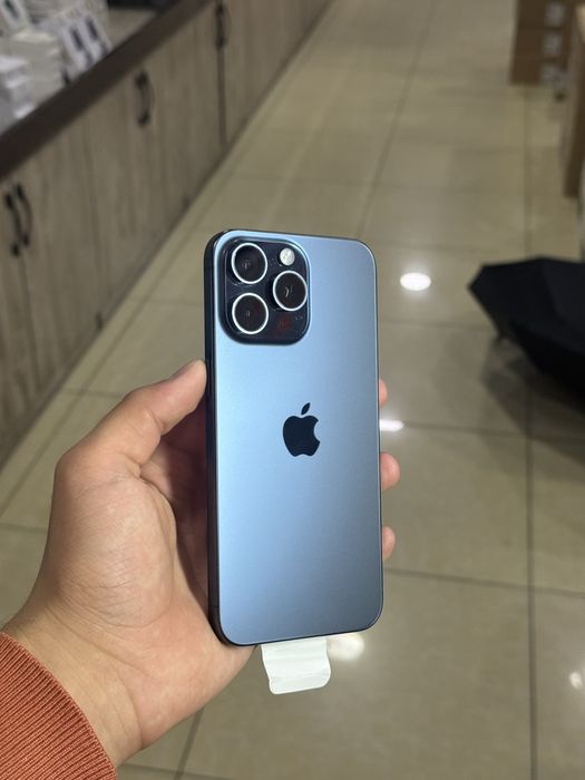 Iphone 15 pro max blue titan