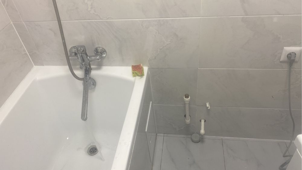 Мелко срочный ремонт. Ремонт под ключ.Установка титанов.линолеум