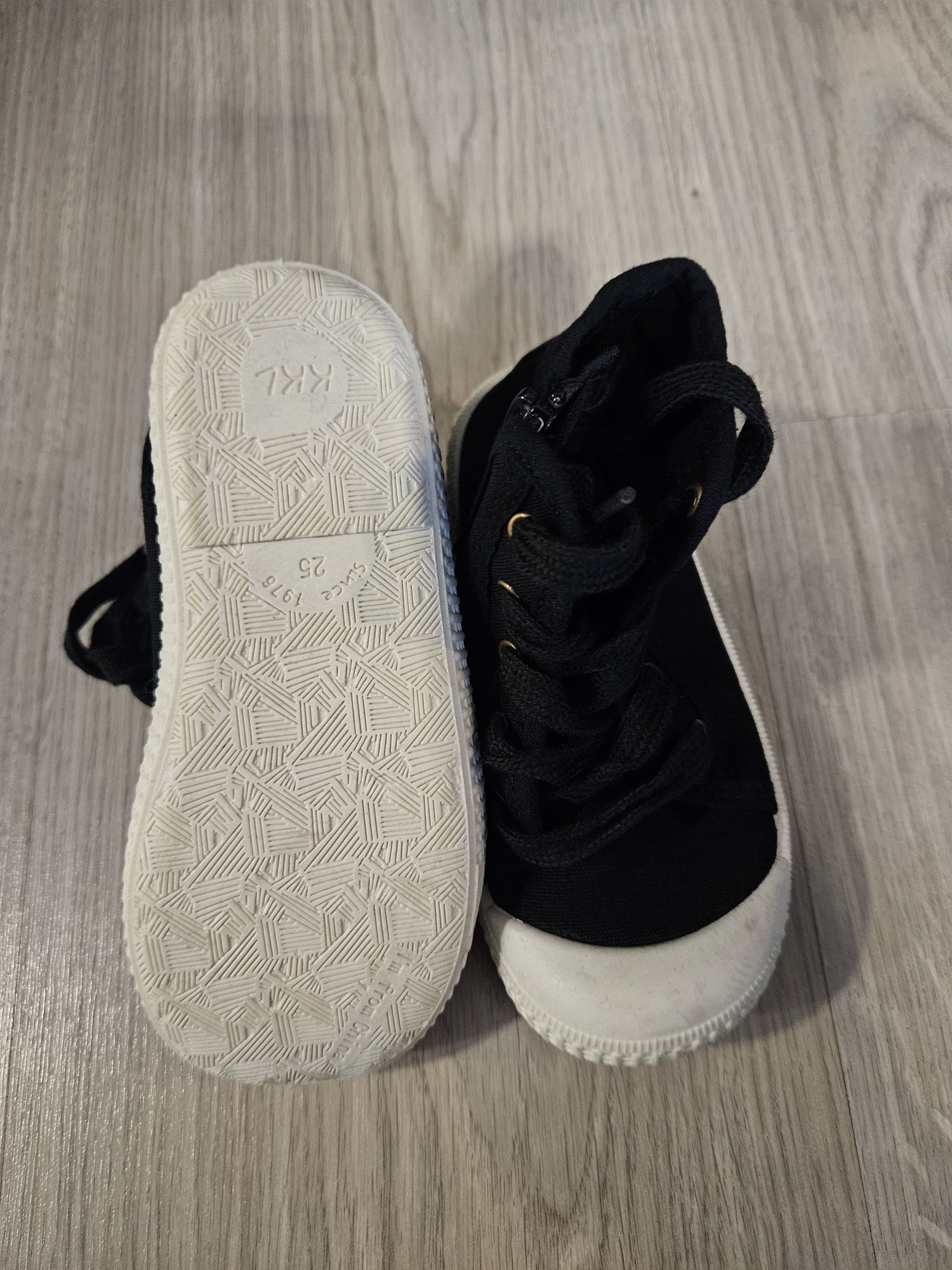 Pantofi sport cu siret si fermoar 25