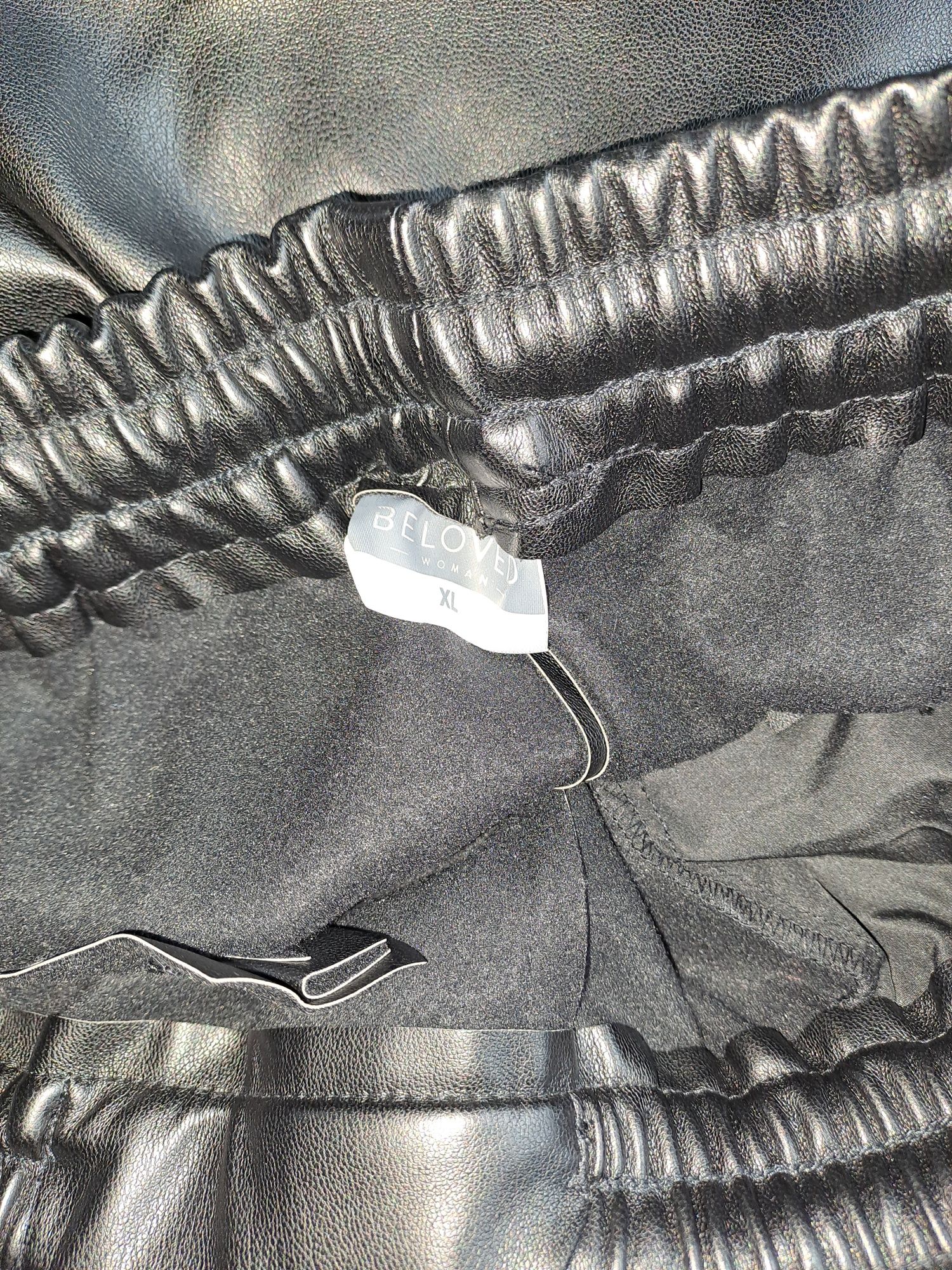 Pantaloni imitatie piele XL