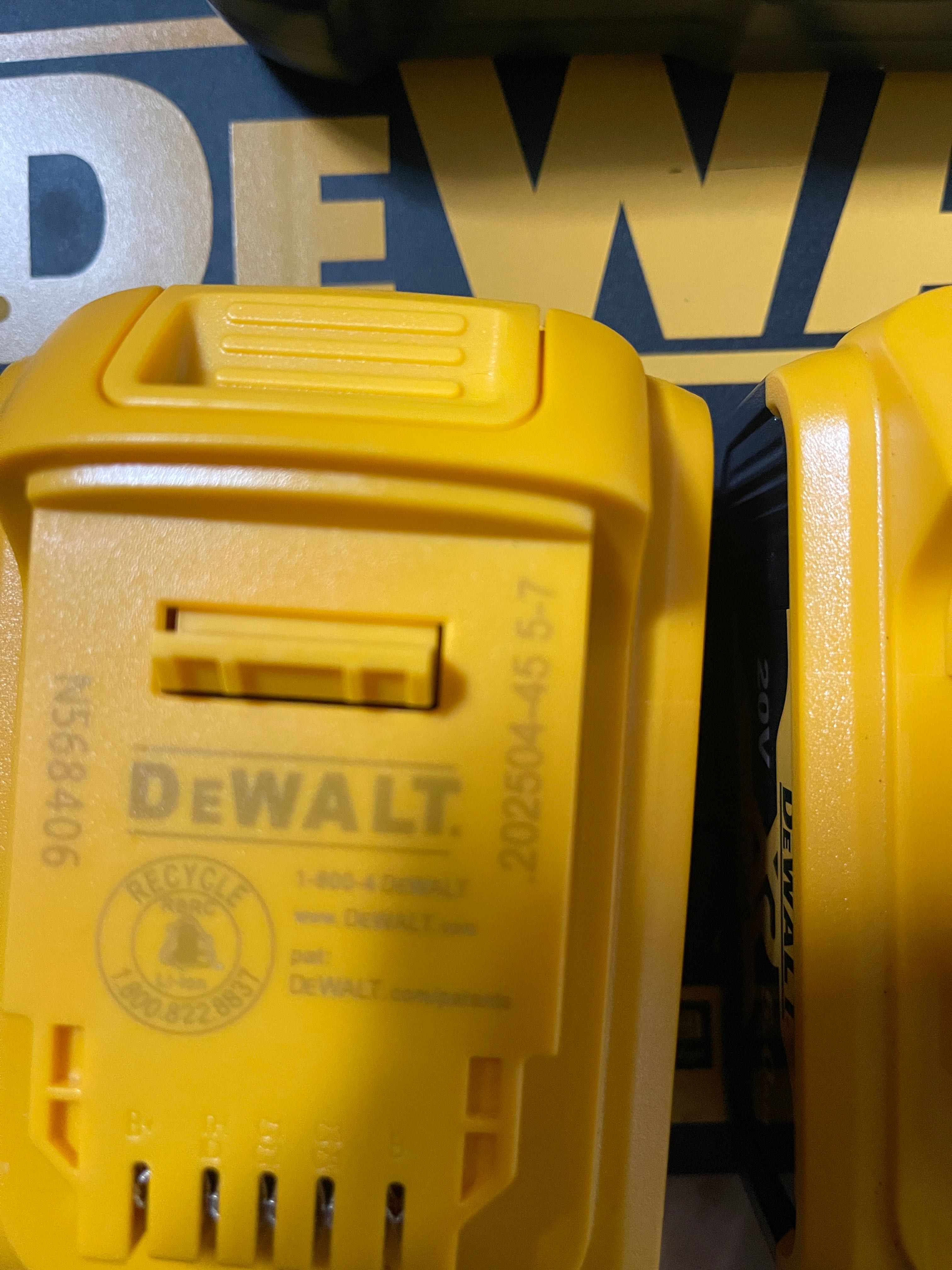 DeWalt Impact filetanta bormasina cu percutie cu baterie noua