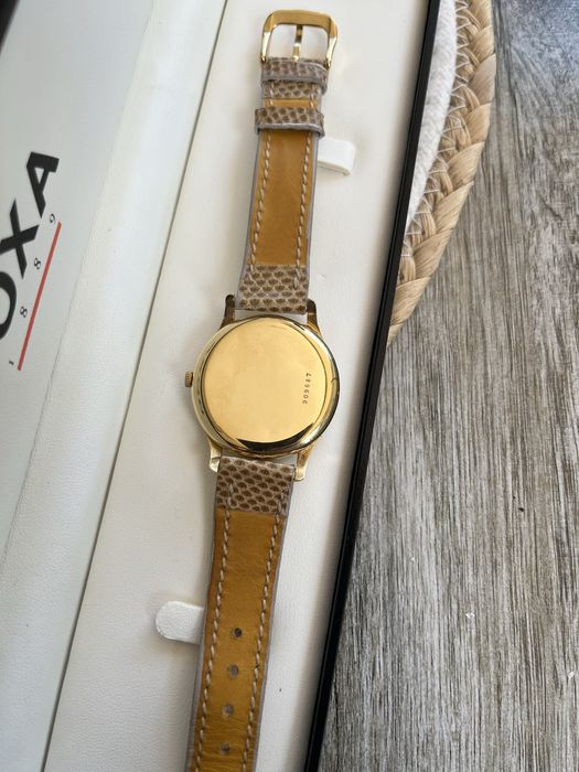 Златен часовник Doxa 18k