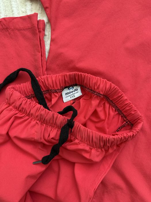 Vand costum medical fucsia