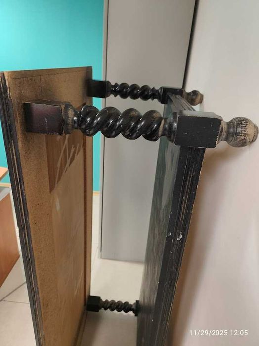 Дървена холна маса / Помощна масичка от дърво