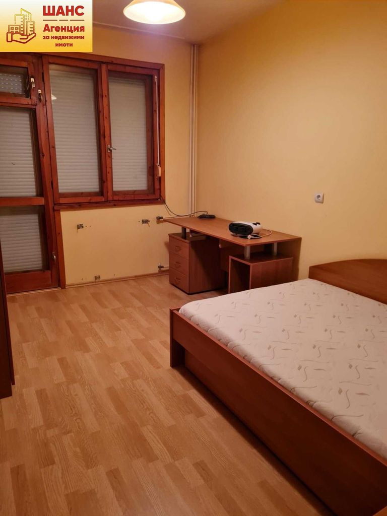 Продава се Тристаен апартамент в Плевен, Широк център - 106 кв.м за 1180 €/кв.м - Снимка #2