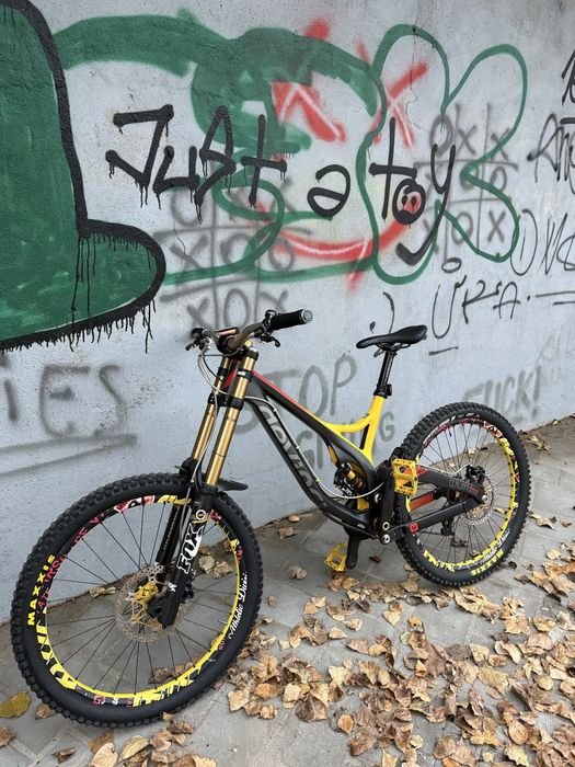 Bicicleta Downhill Devinci Wilson Fox 40 Kashima