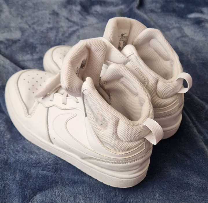 Adidași Nike, mărimea 35.