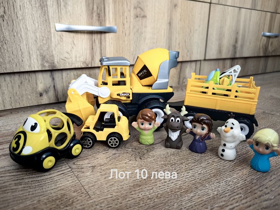 Лотове играчки, цени върху всяка снимка