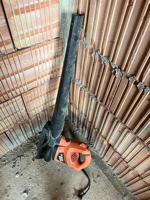 Aspirator/ suflanta BLACK&DECKER