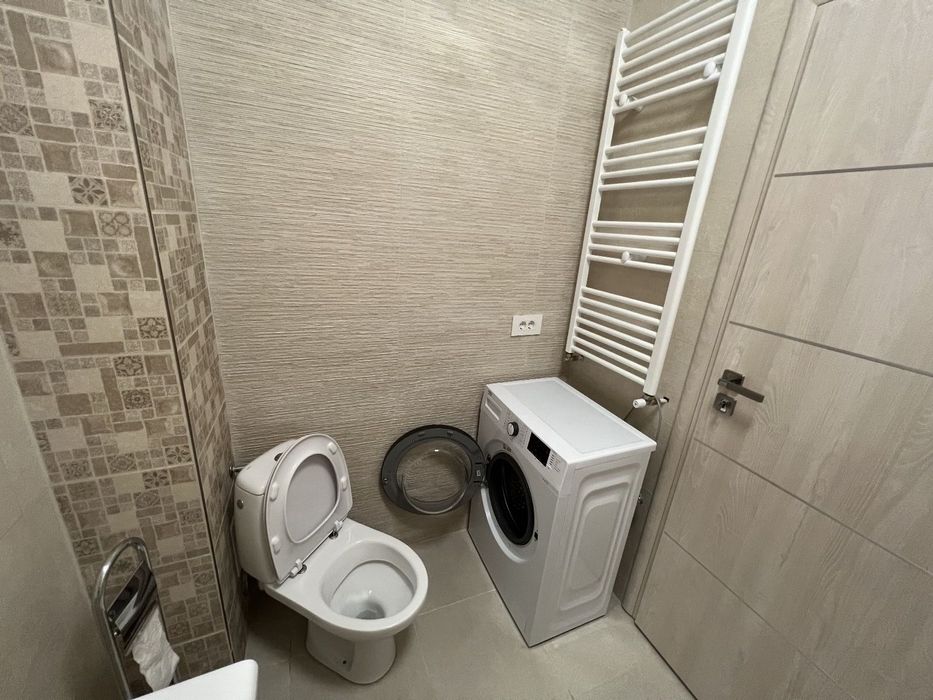 Inchiriez apartament 2 camere + parcare privata (Prima Onestilor)