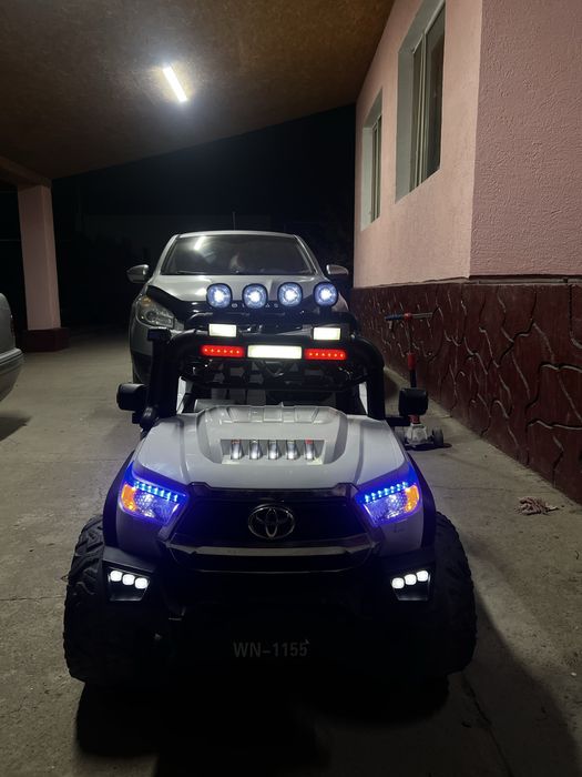 электромобиль Toyota детский