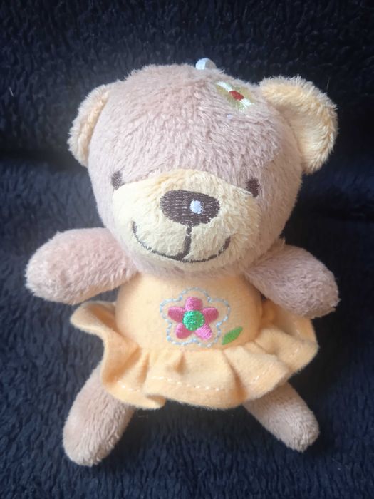 Плюшено меченце с рокличка - САМО 2 лв.