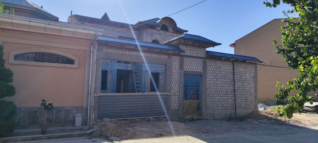 Уй сотилади коробка холатида Охунбобоев(Ohunboboyev, Oxunboboyev)