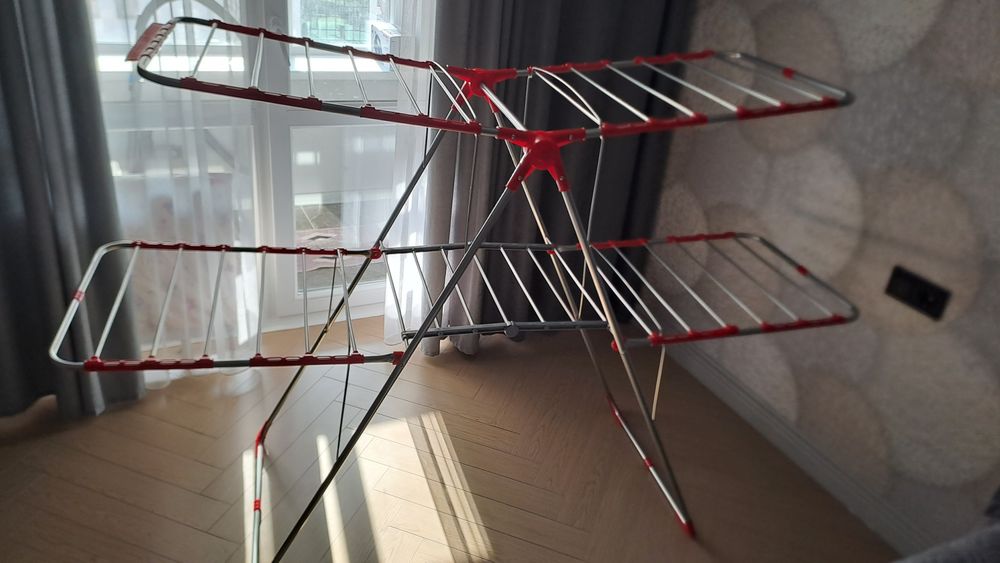 Сушилка для белья, хорошо подходит для салона!