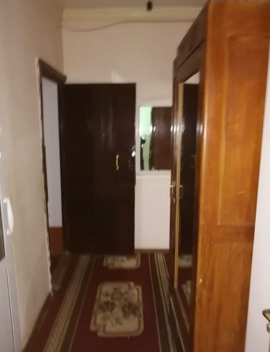 Сдаётся квартира . ДСК ( базарчик )