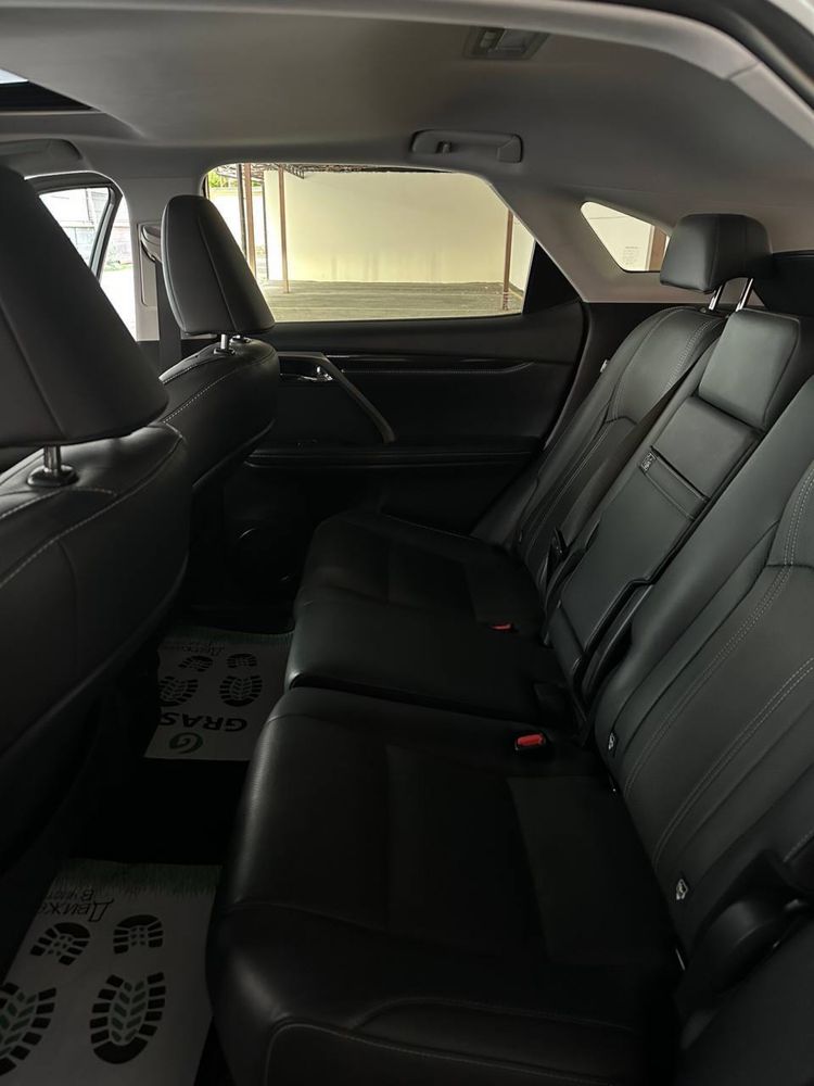 Lexus RX450 гибрид, авто как новое, в идеальном состоянии