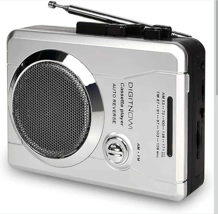 DIGITNOW! Джобен AM/FM радиокасетофон вграден високоговорител