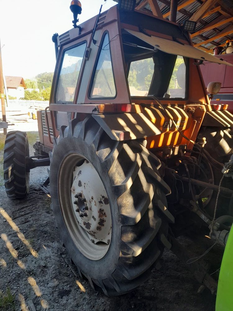 Vand Tractor Fiat 880 (5 pistoane)