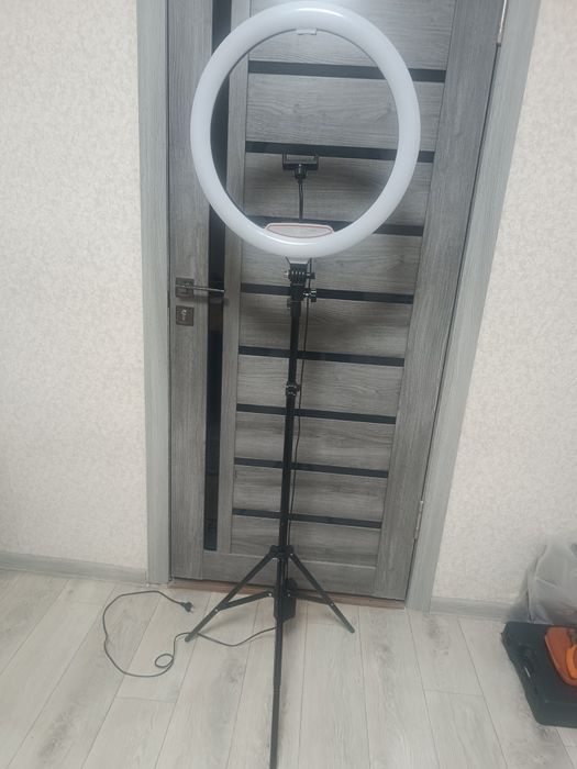 Кольцевая лампа  большая