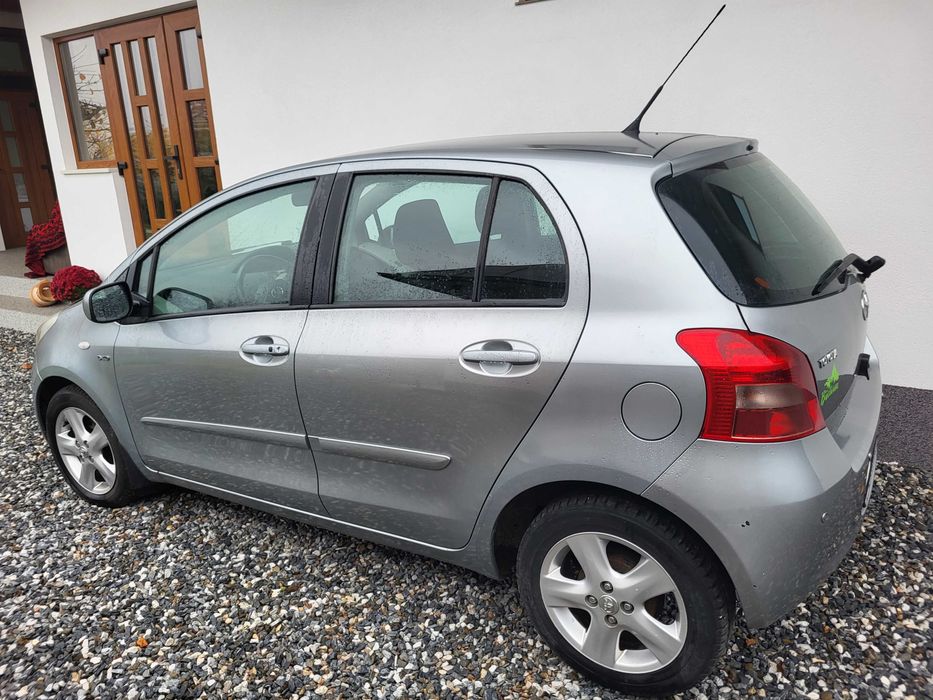 Vand toyota yaris 2008, diesel, cutie manuala, 205000km
