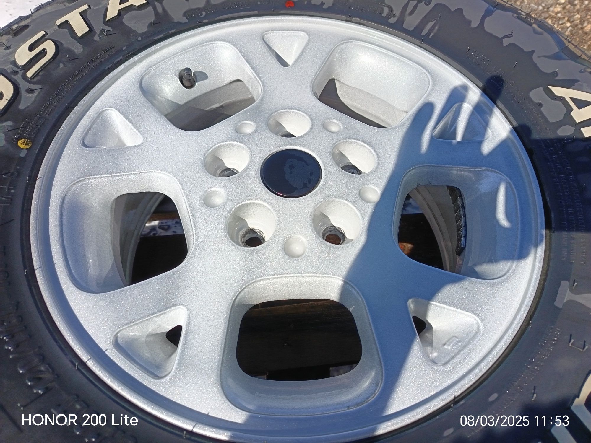 Кални Гуми ALL Terrain с джанти нови 235/85/16LT