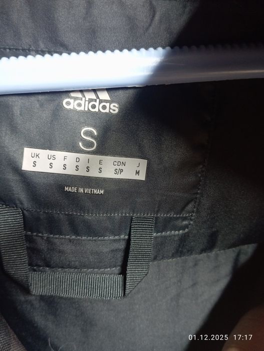 Куртка жилетка всё фирма пару раз одеты