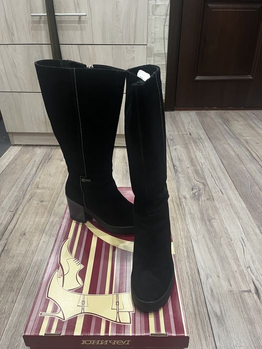 Сапоги натуральная замша новые 38 размер