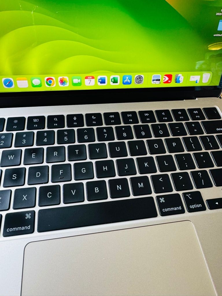 Vand MacBook Air 13in 16GB RAM 1TB SSD