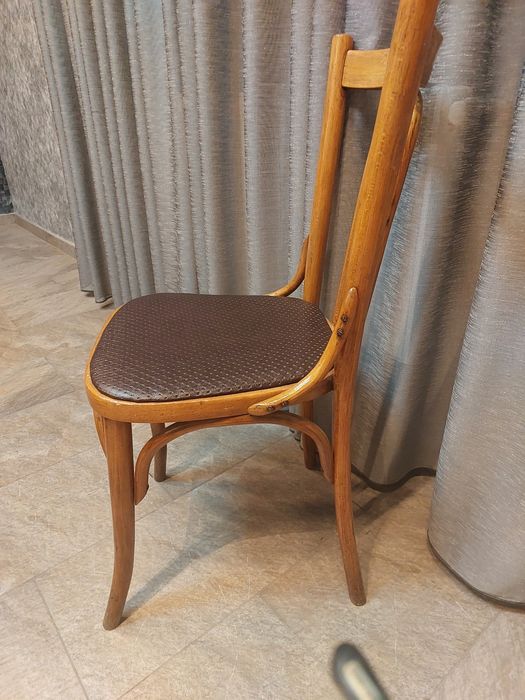 Продам венские стулья