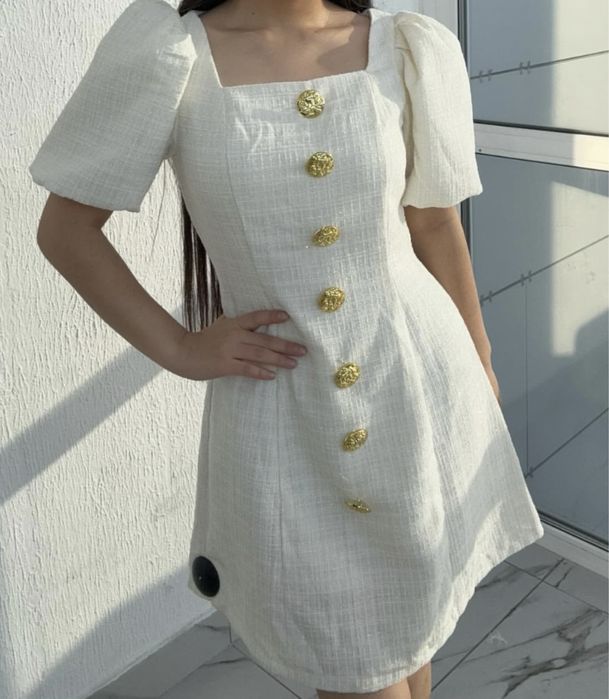 Короткое твидовое вечернее платье новое