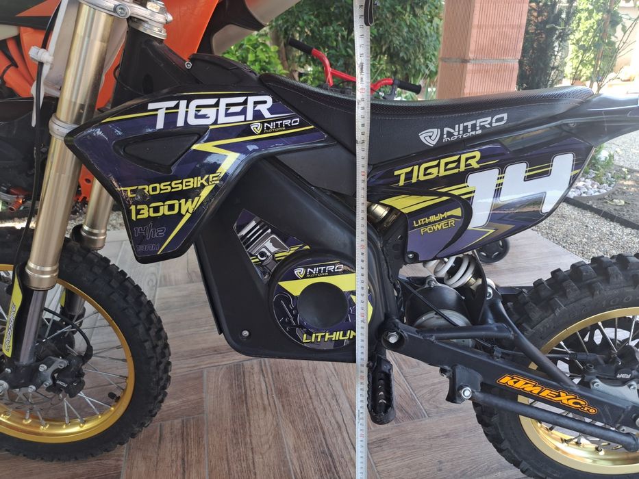 Moto electric pentru copii 6-10 ani