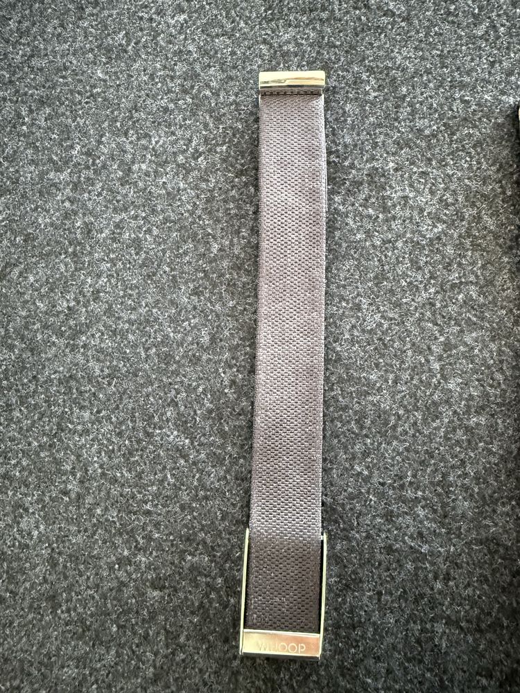 Bratara Whoop 4.0 Onyx with Platinum SuperKnit Luxe