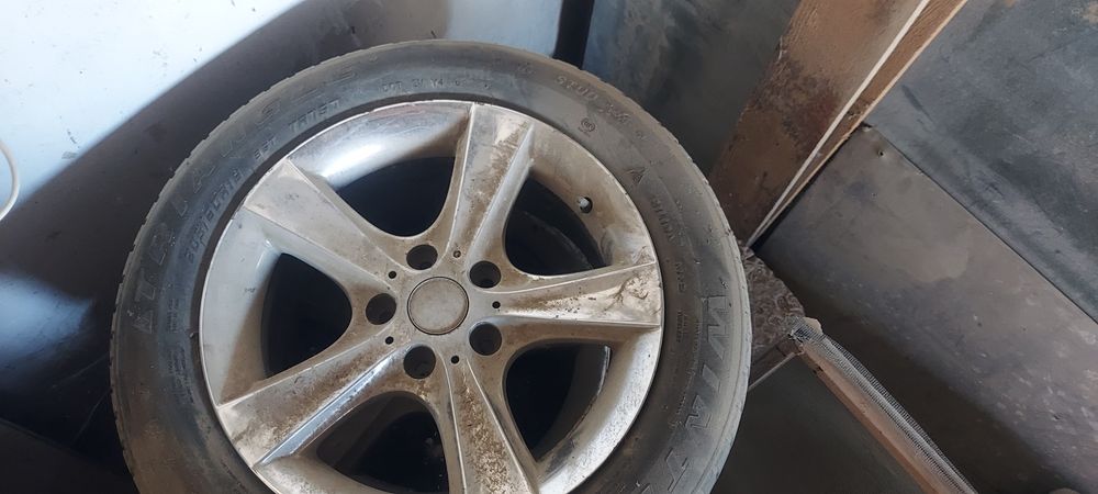 Комплект диски шинами зимние.