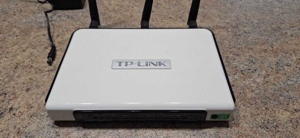 Router WiFi SoHo Tplink, 300 Mbps Wireless speed, USB, 3 antene
