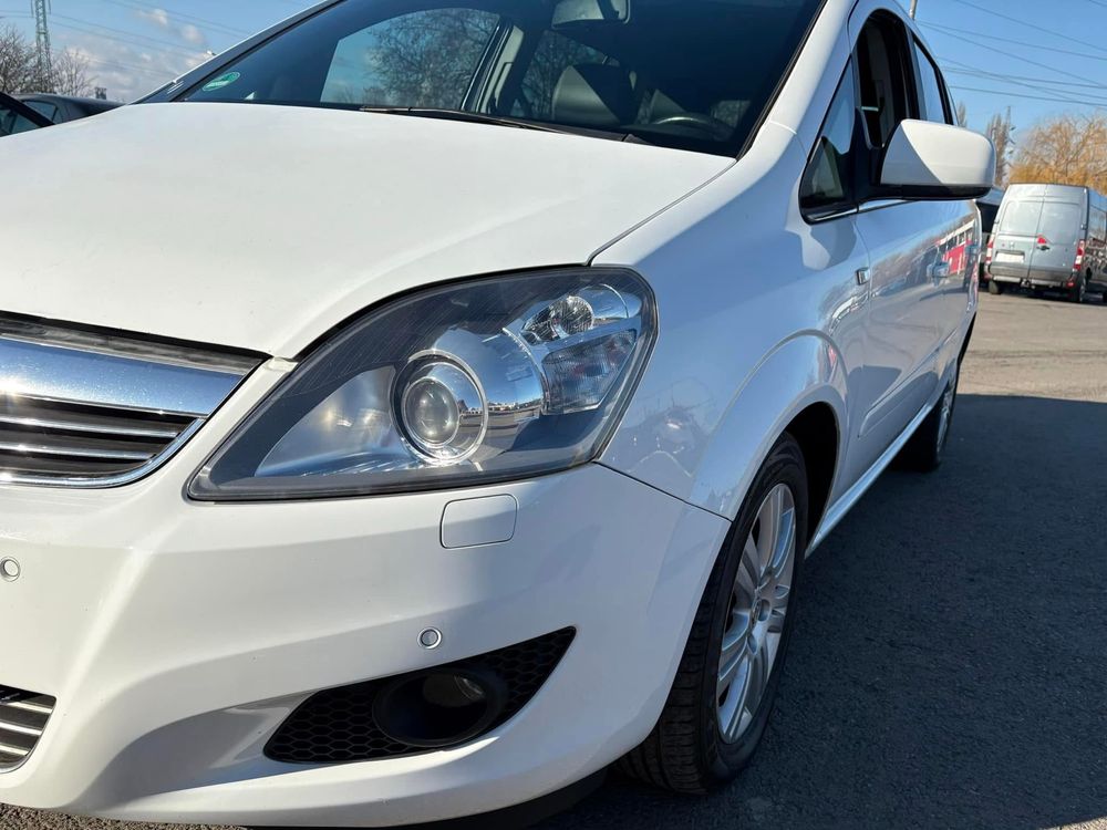 Opel Zafira 7 Locuri