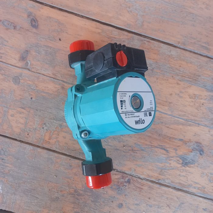 Насос  для горячего и холодного водоснабжения