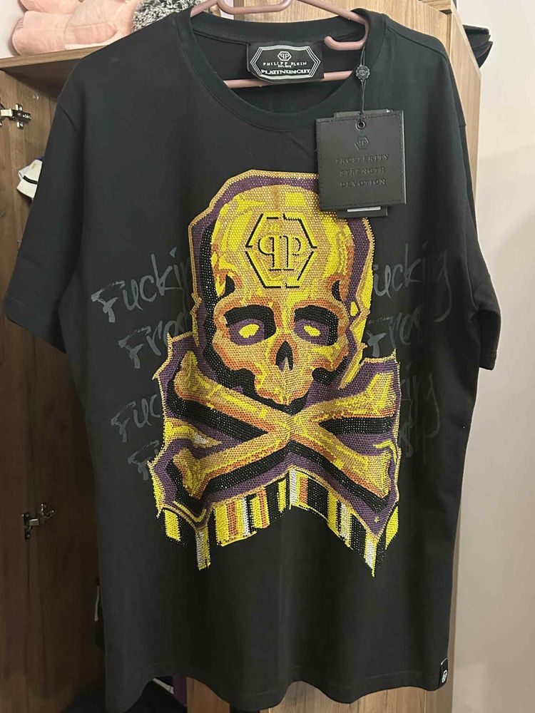 Чисто нова тениска на Philip plein
