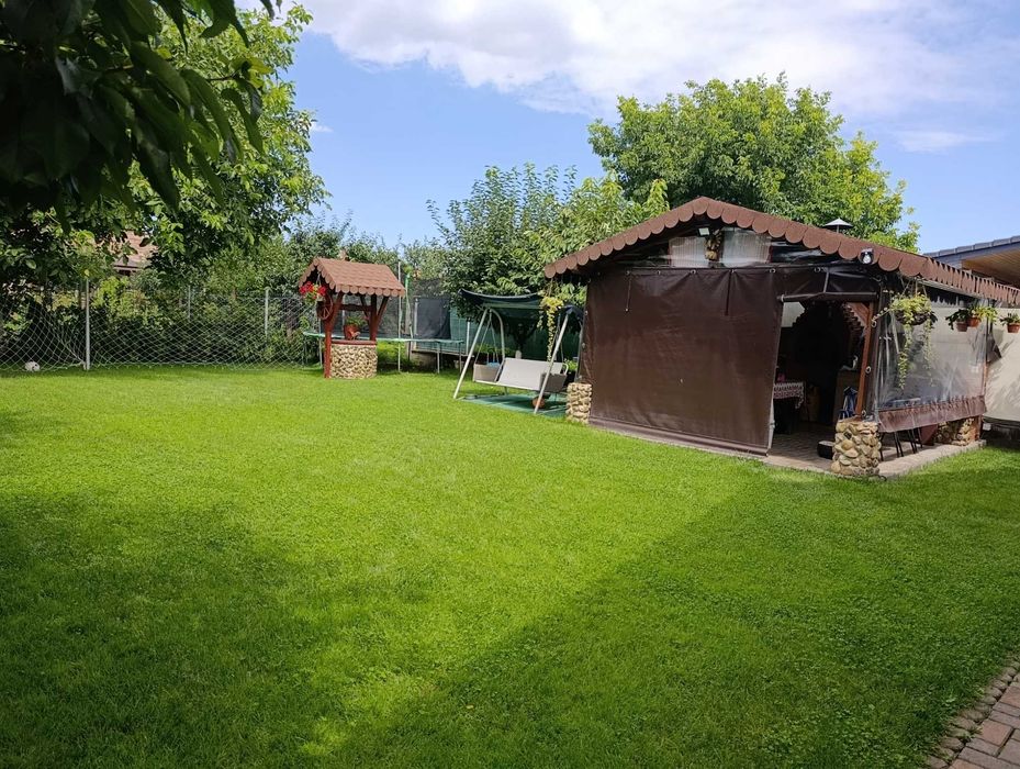 Casa de vânzare !!!