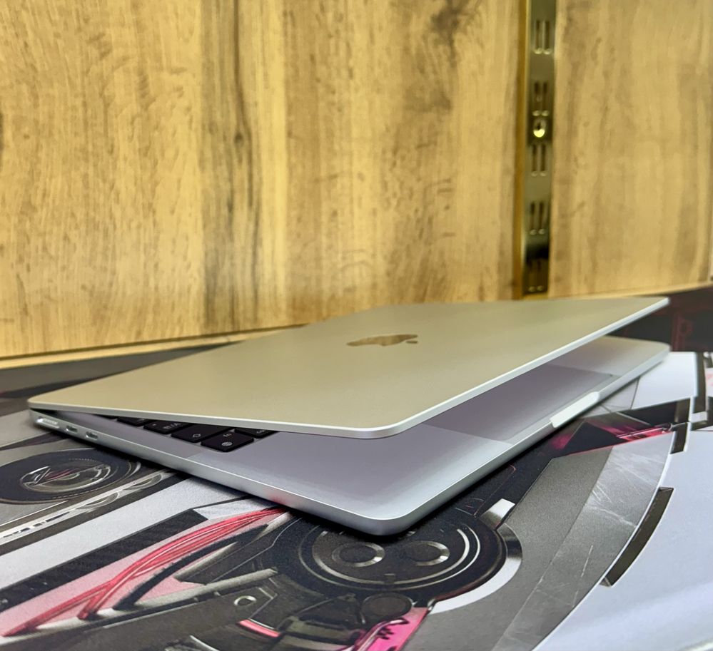 Macbook Air M2 13inch Silver