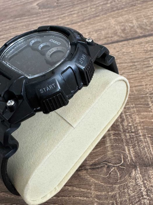 Ceas cronograf digital Casio W-735H