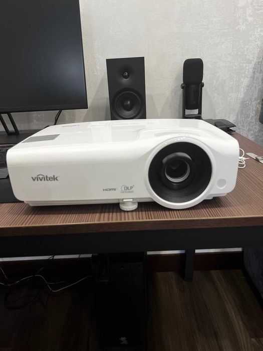 Продам проектор Vivitek Ds 262