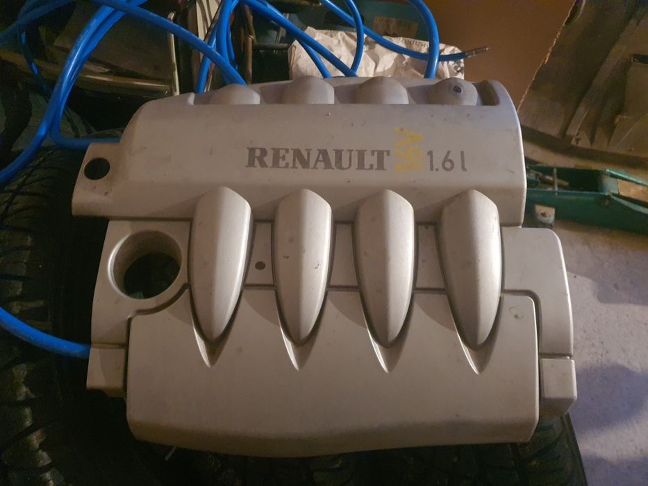 Пластмасов капак на двигателя за Renault Megane Scenic 2003/2009 1.6