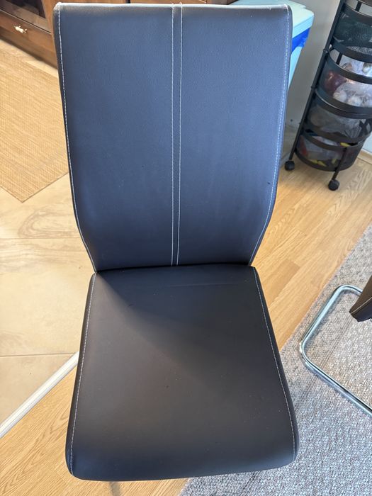 Два Трапезни Столове