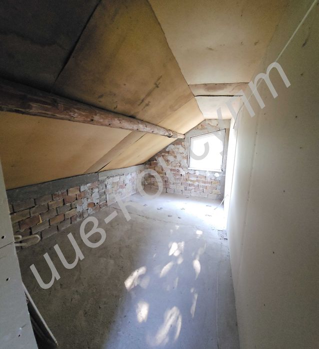 Голям парцел с панорамна гледка и къща в с. Малки Чифлик