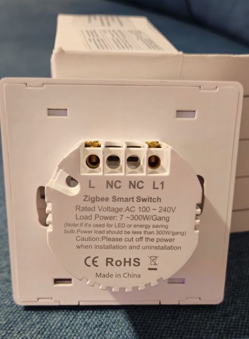 Întrerupător inteligent de perete